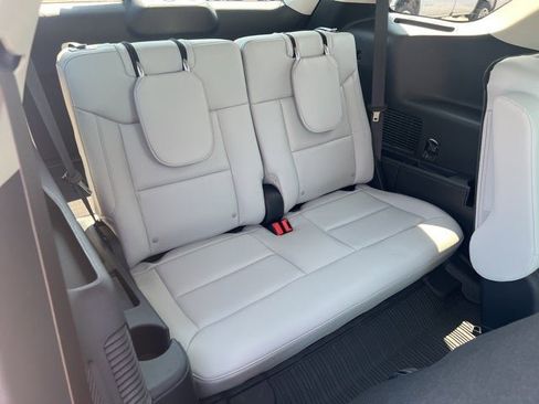 New 2025 Ford Explorer Platinum w/ Ultimate Package image 17