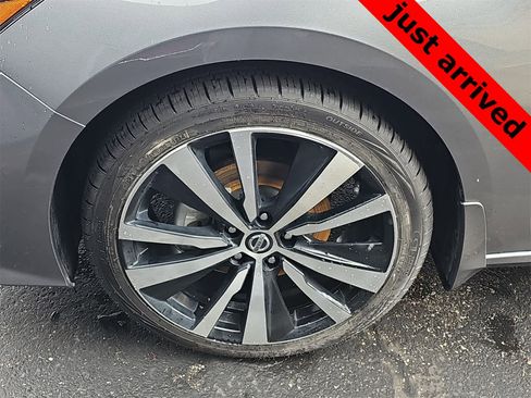 Used 2022 Nissan Altima 2.5 SR image 12