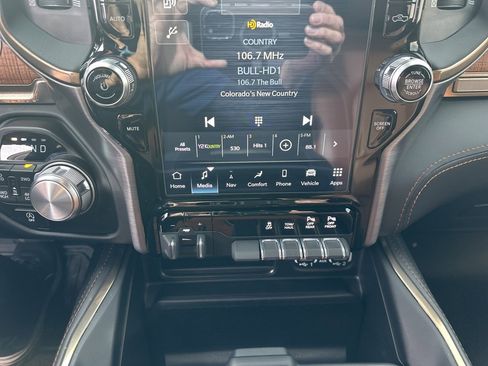 Used 2022 RAM 1500 Limited w/ Body Color Bumper Group image 4