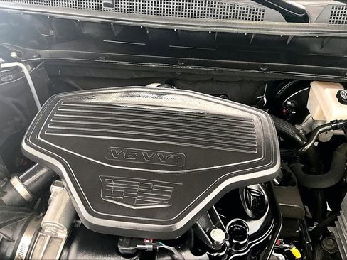 Used 2025 Cadillac XT6 Sport w/ Technology Package image 33