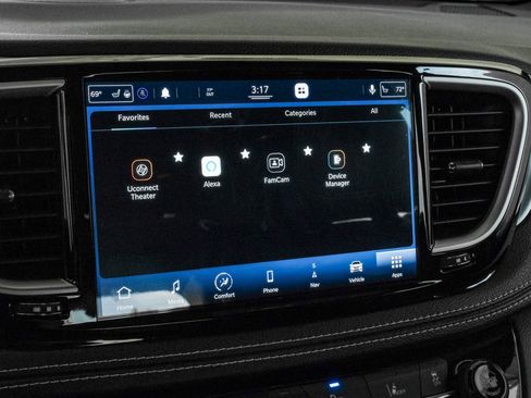 Used 2021 Chrysler Pacifica Touring-L w/ Uconnect Theater Family Group FWD image 33