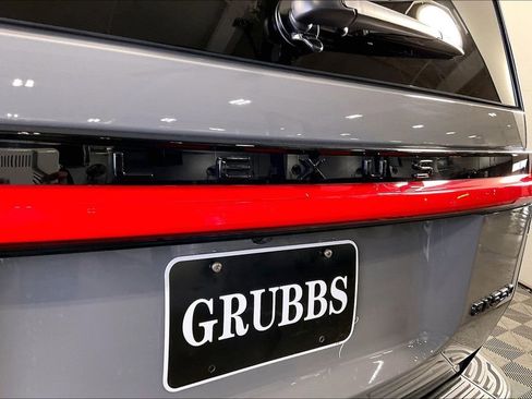 Used 2024 Lexus GX 550 image 44