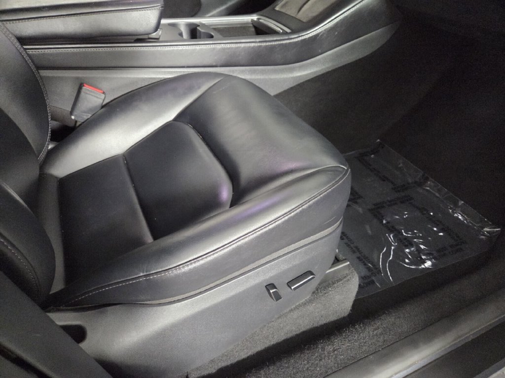 Used 2023 Tesla Model Y AWD image 29