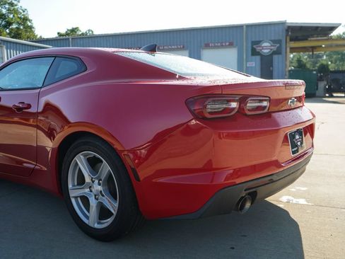 Used 2019 Chevrolet Camaro LT RWD image 19