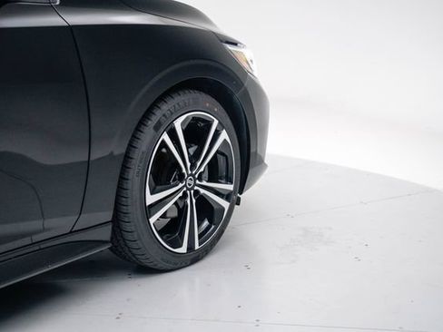 Used 2023 Nissan Sentra SR w/ SR Premium Package FWD image 13