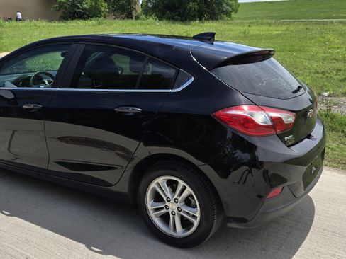 Used 2018 Chevrolet Cruze LT image 5