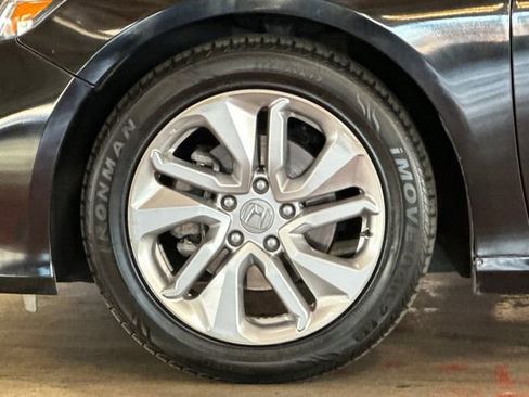Used 2019 Honda Accord LX image 31