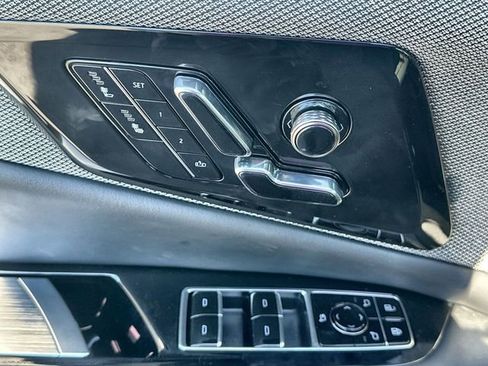 New 2025 Cadillac Optiq Luxury 1 image 24