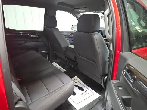 Used 2024 Chevrolet Silverado 1500 LT image 17