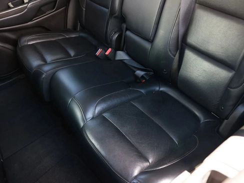 Used 2019 GMC Acadia SLT FWD image 18