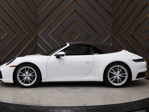 Used 2024 Porsche 911 Carrera image 17