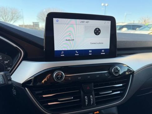 Used 2020 Ford Escape SE image 26