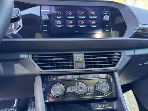 Certified 2023 Volkswagen Jetta GLI Autobahn image 24