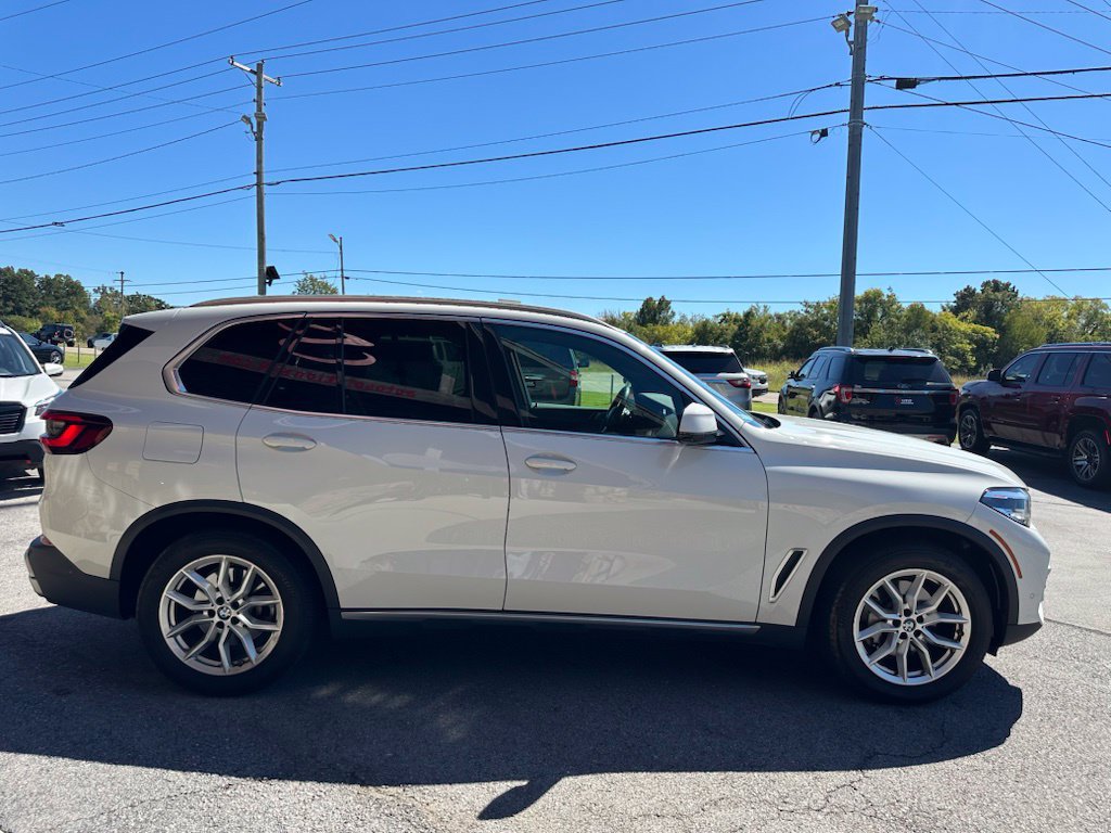 Used 2022 BMW X5 xDrive40i w/ Climate Comfort Package AWD/4WD image 13