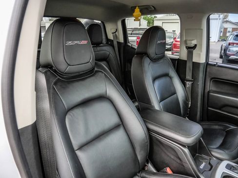 Used 2018 Chevrolet Colorado ZR2 w/ ZR2 Dusk Special Edition image 16