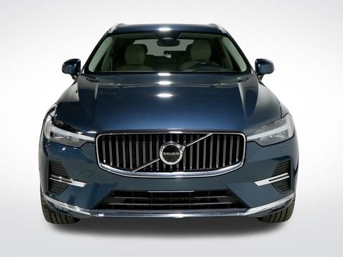 Used 2023 Volvo XC60 B5 Plus w/ Climate Package image 11