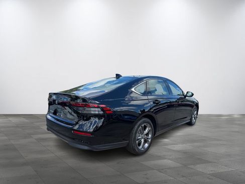 Used 2023 Honda Accord EX image 6
