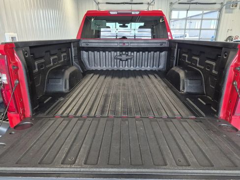 Used 2019 Chevrolet Silverado 1500 Custom Trail Boss w/ Custom Convenience Package AWD/4WD image 13