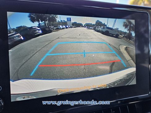 Used 2023 Toyota Corolla SE image 16