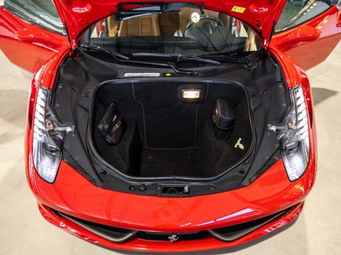 Used 2010 Ferrari 458 Italia Coupe RWD image 28
