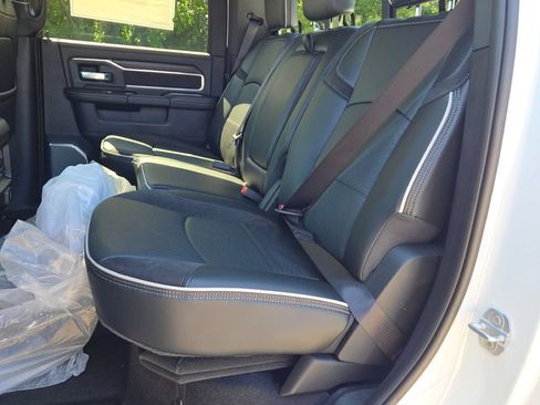 New 2026 RAM 2500 Laramie AWD/4WD image 21