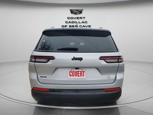 Used 2024 Jeep Grand Cherokee L Altitude image 8