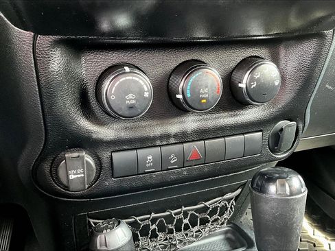 Used 2011 Jeep Wrangler Unlimited Sport w/ Mopar Chrome Edition Group image 15