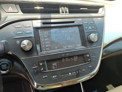 Used 2016 Toyota Avalon XLE Plus FWD image 9