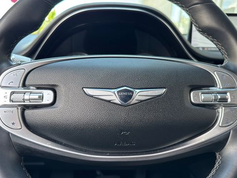 Used 2025 Genesis GV70 2.5T AWD/4WD image 17