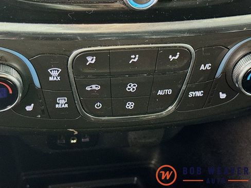 Used 2023 Chevrolet Traverse LT AWD/4WD image 25
