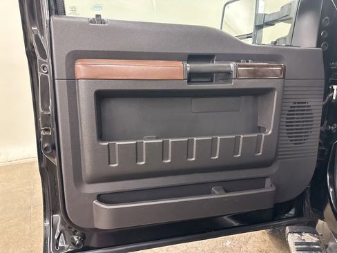 Used 2016 Ford F250 Platinum AWD/4WD image 31