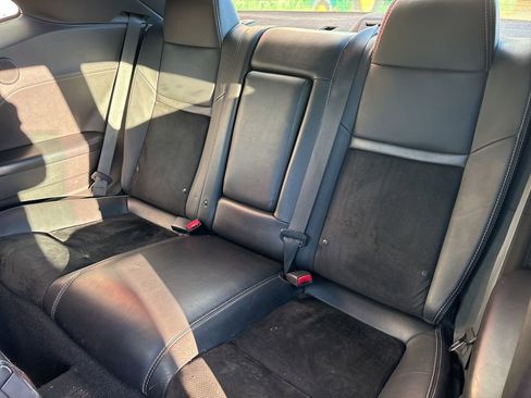 Used 2014 Dodge Challenger R/T image 19
