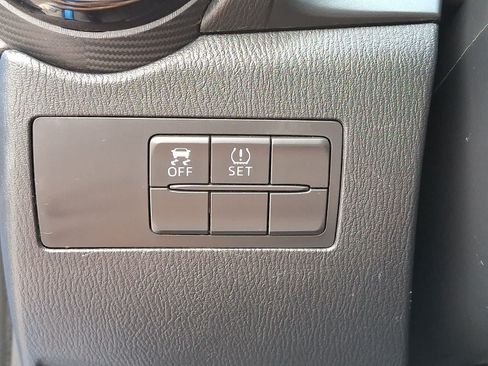 Certified 2018 Toyota Yaris iA FWD image 29