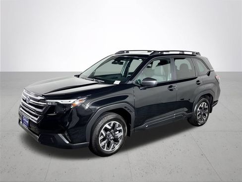 Certified 2026 Subaru Forester Premium w/ Base/Premium Package AWD/4WD image 2