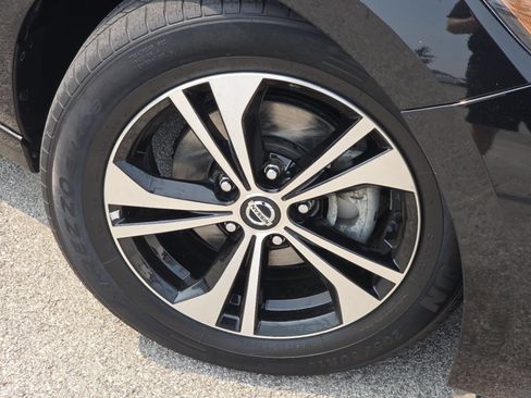 Used 2023 Nissan Sentra SV FWD image 10