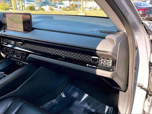 Used 2023 Honda Accord Touring image 19