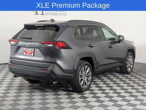 Used 2022 Toyota RAV4 XLE Premium AWD/4WD image 8
