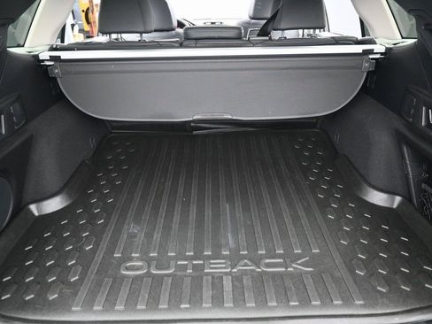 Used 2023 Subaru Outback Limited XT image 29