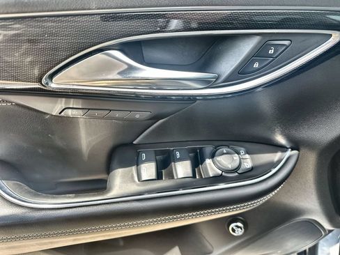 Used 2021 Buick Envision Essence w/ Sport Touring Package FWD image 22