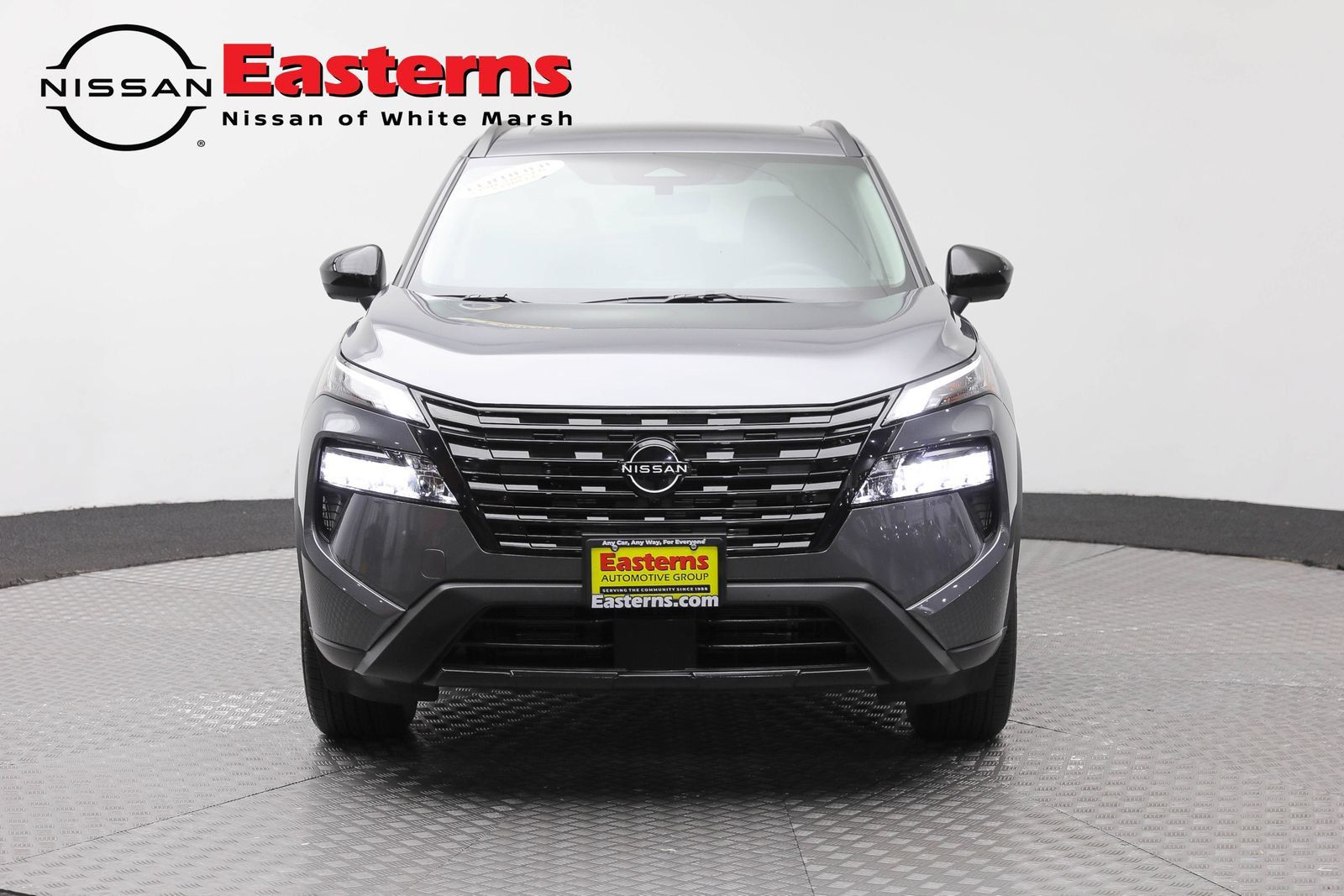 Used 2026 Nissan Rogue Dark Armor AWD/4WD image 2