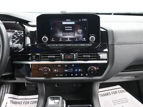 Used 2025 Nissan Pathfinder SV AWD/4WD image 17