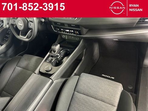 Certified 2023 Nissan Rogue SV image 35