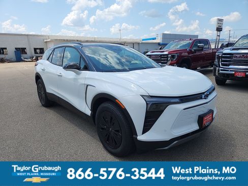New 2025 Chevrolet Blazer EV LT w/ Super Cruise Package FWD image 2