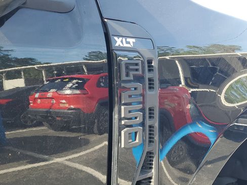 Used 2024 Ford F250 XLT w/ Black Appearance Package image 8