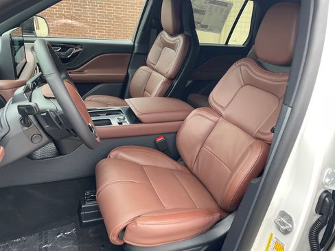 New 2026 Lincoln Aviator Reserve AWD/4WD image 9