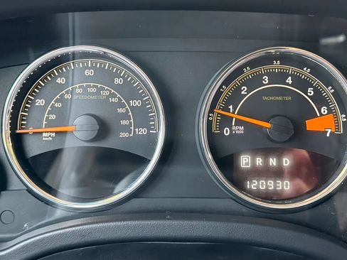 Used 2016 Jeep Compass Latitude image 25