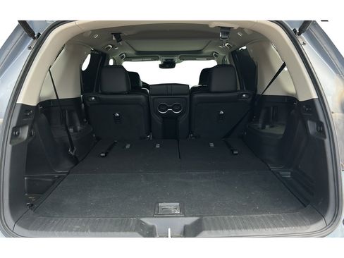 Used 2025 Honda Pilot Touring image 10