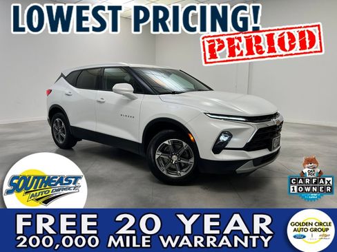 Used 2025 Chevrolet Blazer LT FWD image 1