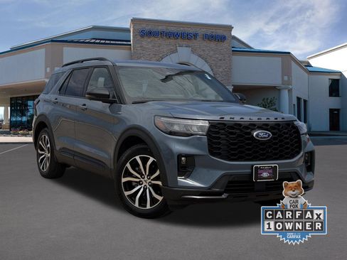 Used 2025 Ford Explorer ST-Line w/ Premium Package RWD image 1