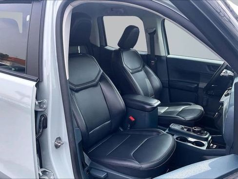 Used 2024 Ford Maverick Lariat w/ Black Appearance Package FWD image 7